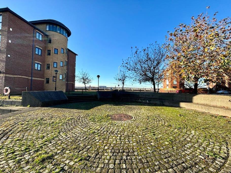 Holiday home Entire Town House In Marina Liverpool
