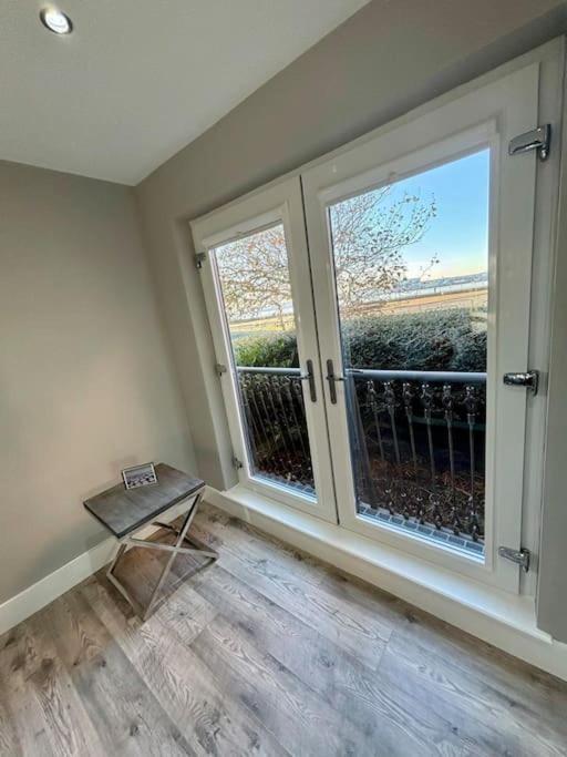 Entire Town House In Marina * Liverpool
